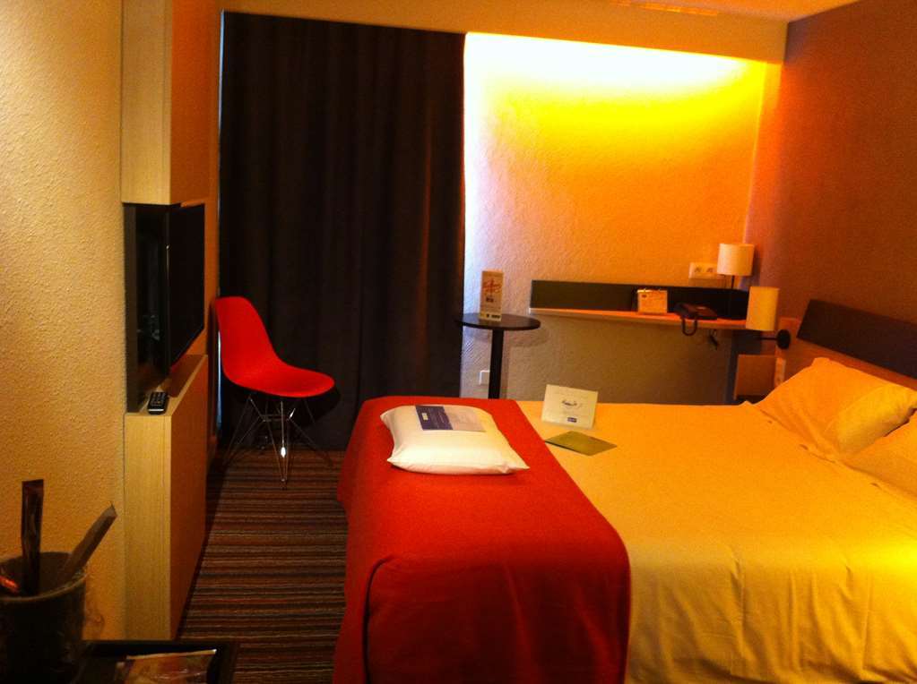 Kyriad Tours Sud - Les Tours Hotel 3*